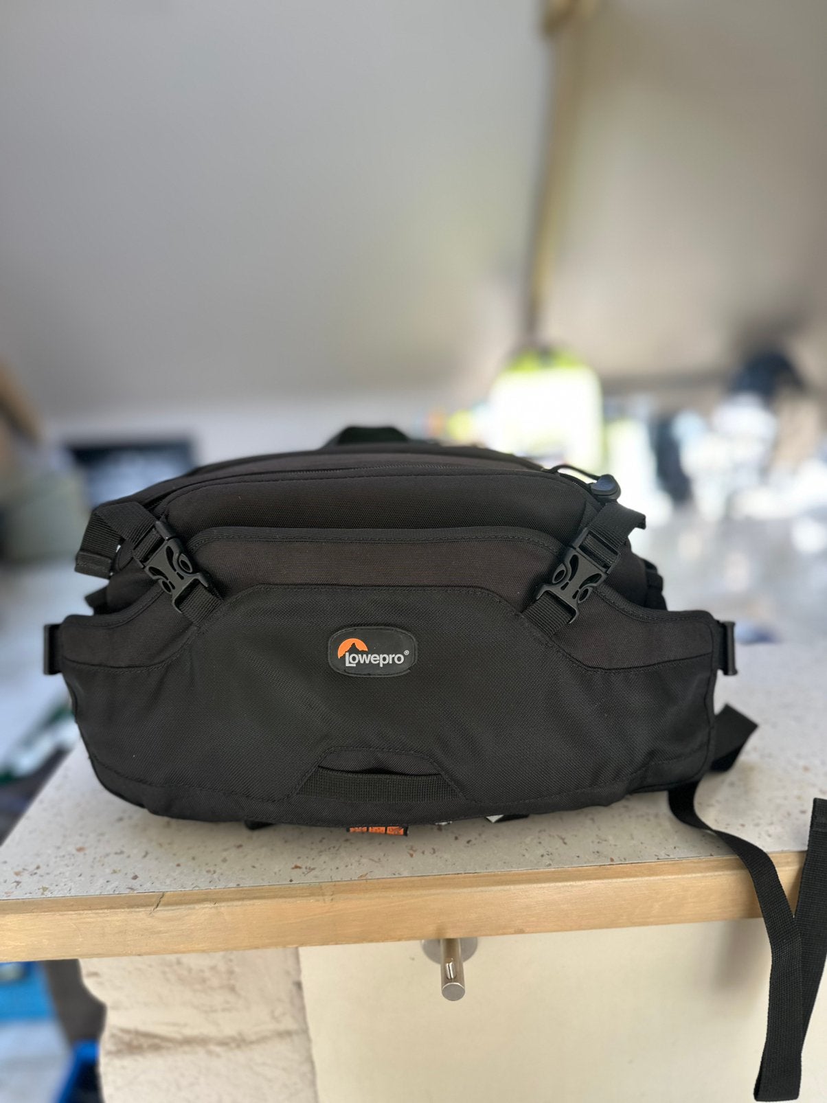 Sac photo Lowepro Inverse 200 AW comme neuf., Audio, Tv en Foto, Foto | Cameratassen, Ophalen, Zo goed als nieuw, Schouderband