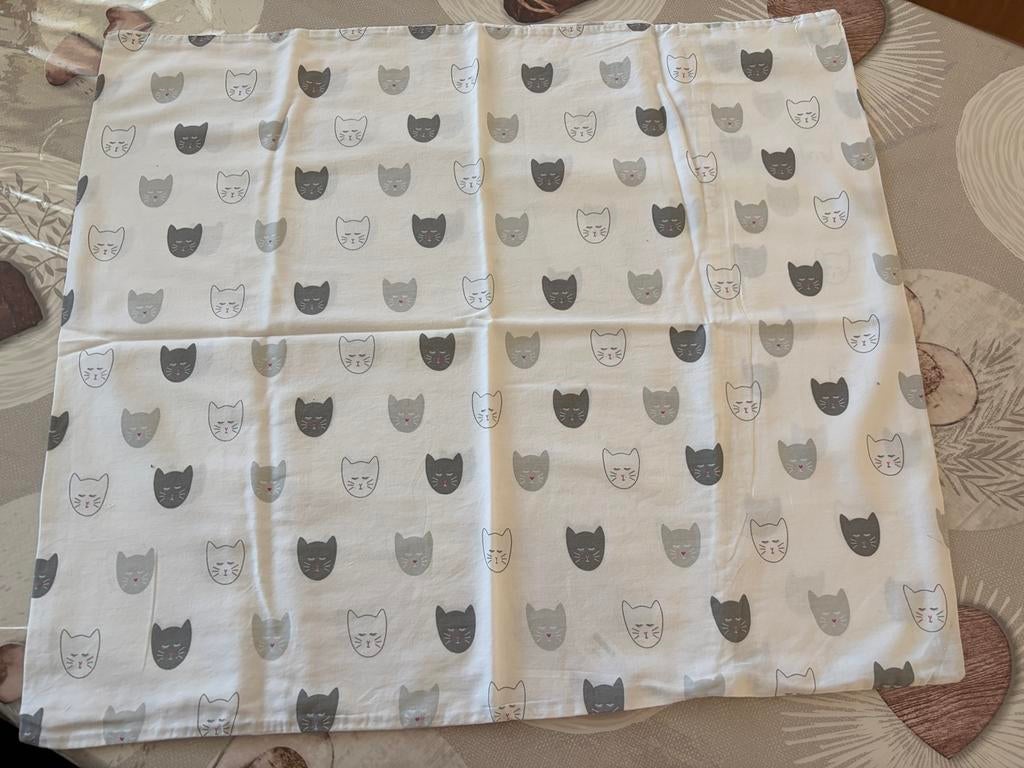 Kussensloop Cats : 66 cm x 56 cm, Ophalen of Verzenden, Zo goed als nieuw, Wit