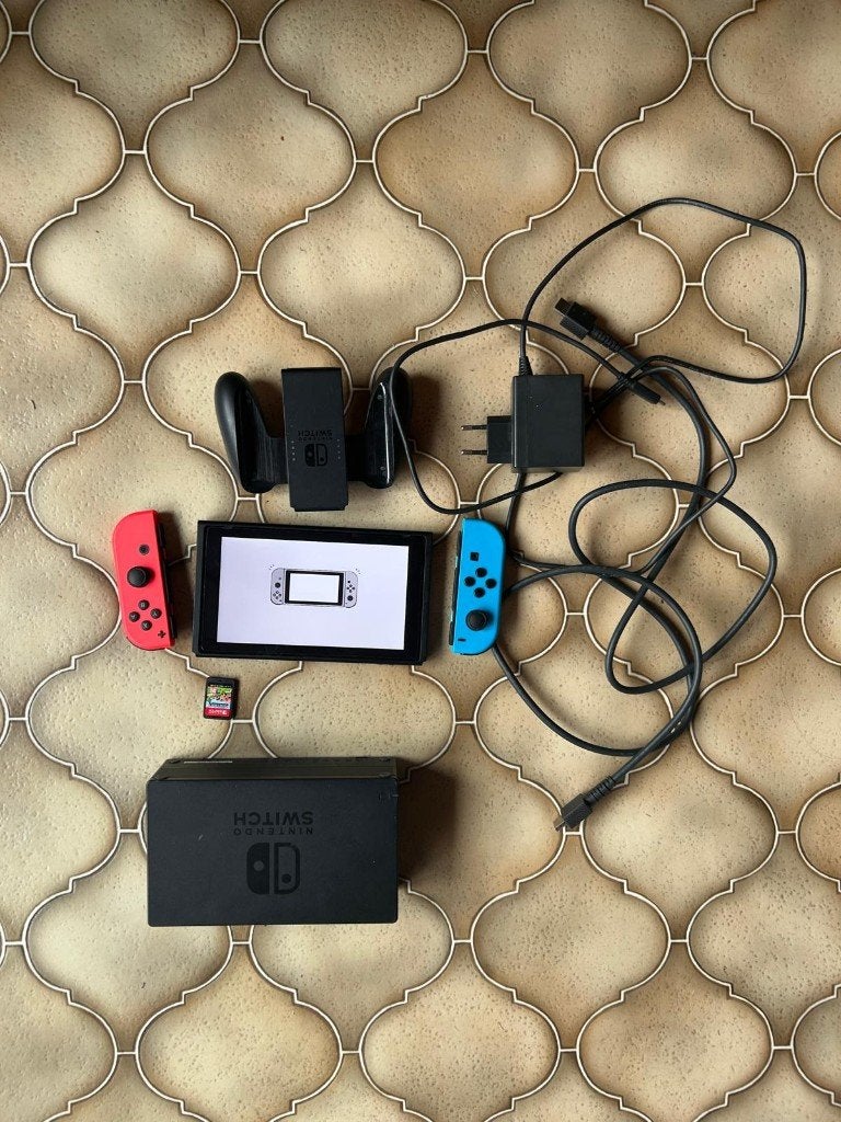Nintendo Switch Set (Ideaal voor TV-modus) + Minecraft, Met 2 controllers, Ophalen of Verzenden, Switch Original, Gebruikt