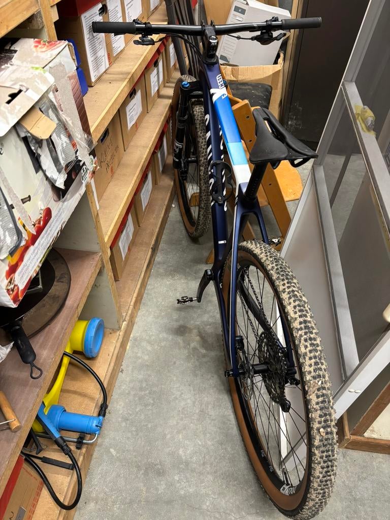 Mountainbike canyon, Ophalen, Zo goed als nieuw