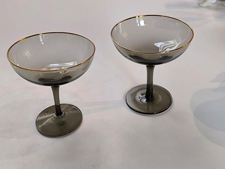 2 champagne coupkes in gerookt glas, Ophalen of Verzenden