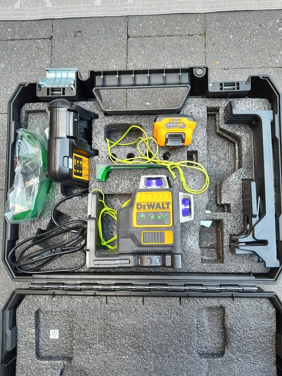 Dewalt kruislijnlaser 3 groene lijnen splinternieuw, Ophalen
