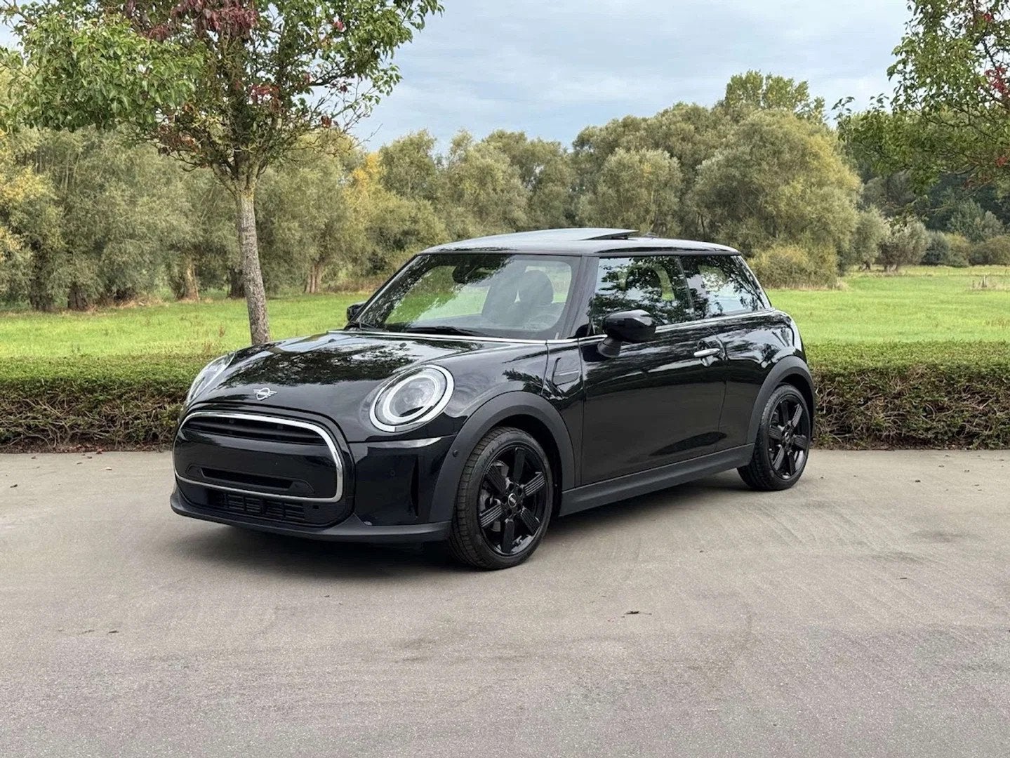 MINI Cooper 3-deurs / AUTOMAAT / PANO / HUD / HARMAN-KARDON, Auto's, 4 zetels, Gebruikt, https://public.car-pass.be/vhr/085e3662-3bb2-4a6d-8528-f39125d646ae