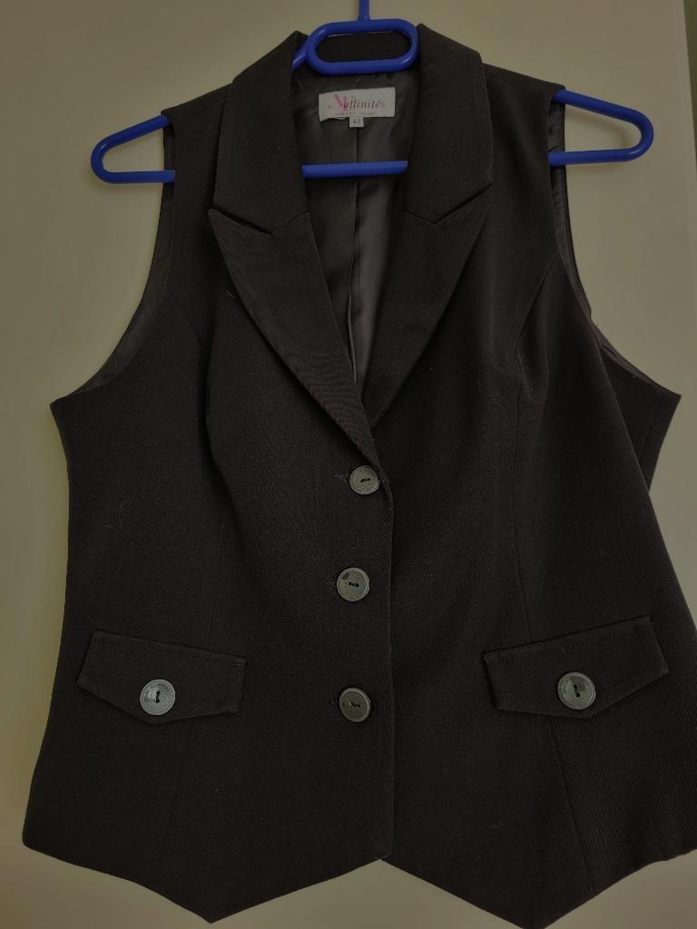 PETIT GILET SANS MANCHES, Vêtements | Femmes, Armand Thiery, Enlèvement ou Envoi, Porté, Noir