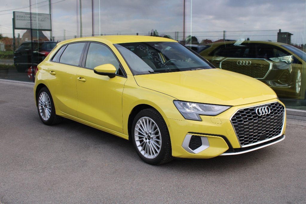 AUDI A3 SPORTBACK 35TFSI-AC-LEATHER-NAVI, Achat, Entreprise, Jaune, Boîte manuelle