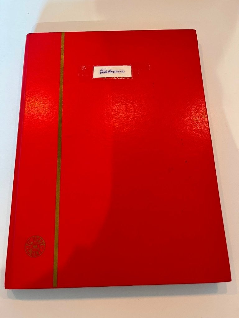 Postzegelalbum Vietnam, Postzegels en Munten, Ophalen of Verzenden