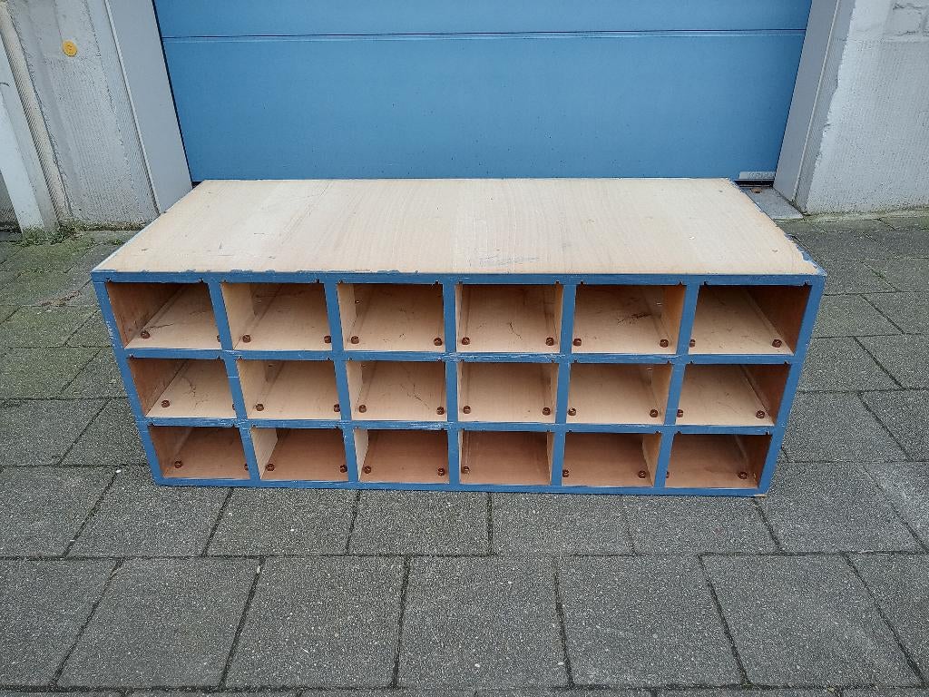 VINTAGE - Polyvalent rek  Origi blauwe verf  Lekker verweerd, Antiek en Kunst, Ophalen