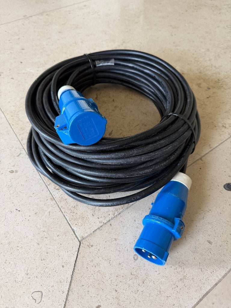 Elektrische kabel 20 m (3G 1,5 mm²) CEE, Bricolage & Construction, Électricité & Câbles, Enlèvement, Comme neuf, Câble ou Fil électrique