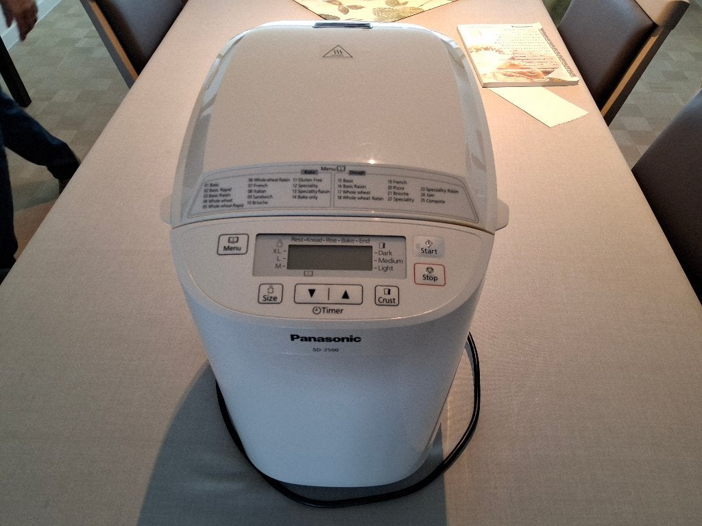 Broodbakmachine, Elektronische apparatuur, Gebruikt, Kijkvenster, 400 tot 800 gram deeg, Ophalen