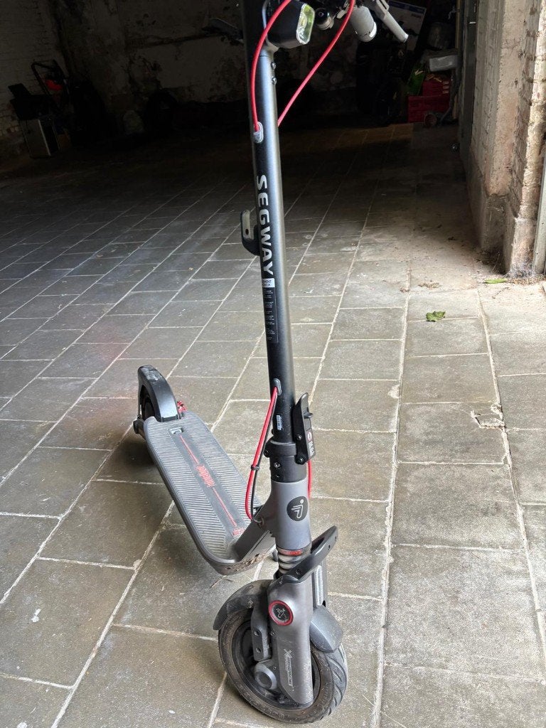Segway Ninebot F3 Pro E – excellent état – seulement 200 km, Enlèvement, Comme neuf, Step électrique (E-scooter), Segway Ninebot