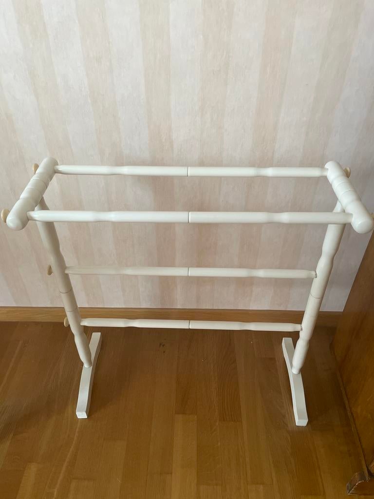 Vintage houten rek – handdoekrek / dekenrek / kledingrek wit, Kleding | Dames, Kledingrekken, Zo goed als nieuw, Ophalen