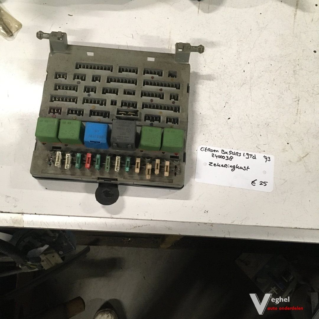 Citroen BX 1.9 TD 1993 Wagennr 2400038   Zekeringkast, Gebruikt, -, -, Ophalen of Verzenden