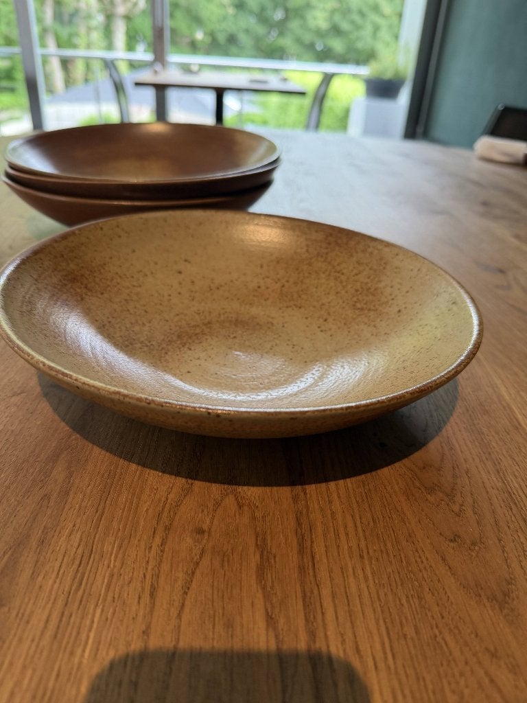 Lot diepe borden voor restaurant, Ophalen