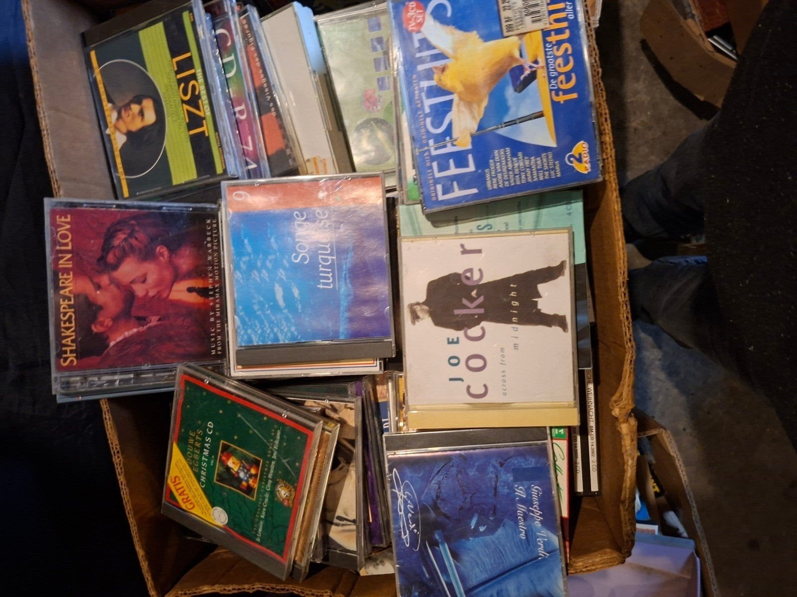 4 caisses de CD, CD & DVD, Enlèvement