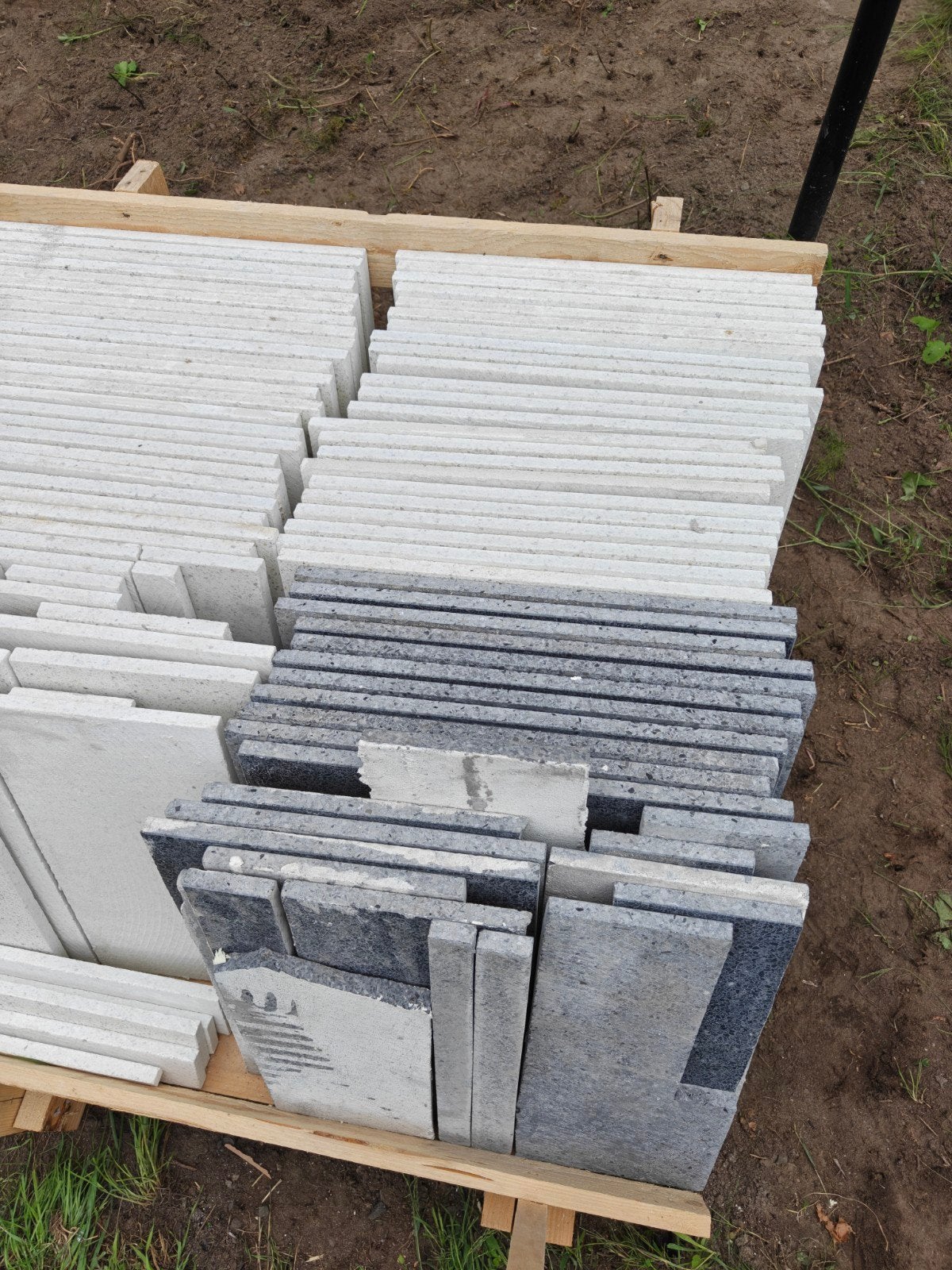 Gratis tegels terrazo natuursteen, Doe-het-zelf en Bouw, Ophalen, 40 tot 60 cm, Nieuw, Vloertegels