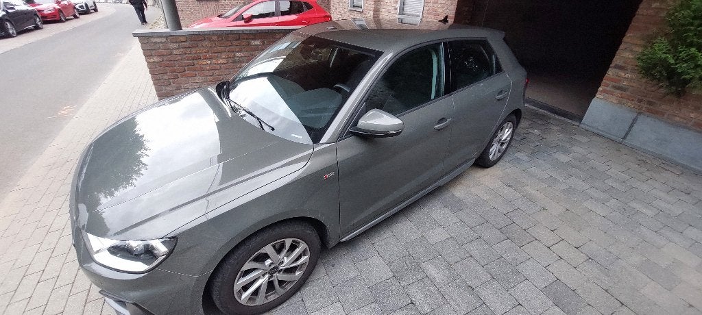Audi A1 30 TFSI Sportback S-line, Autos, Audi, Argent ou Gris, Achat, A1, Boîte manuelle