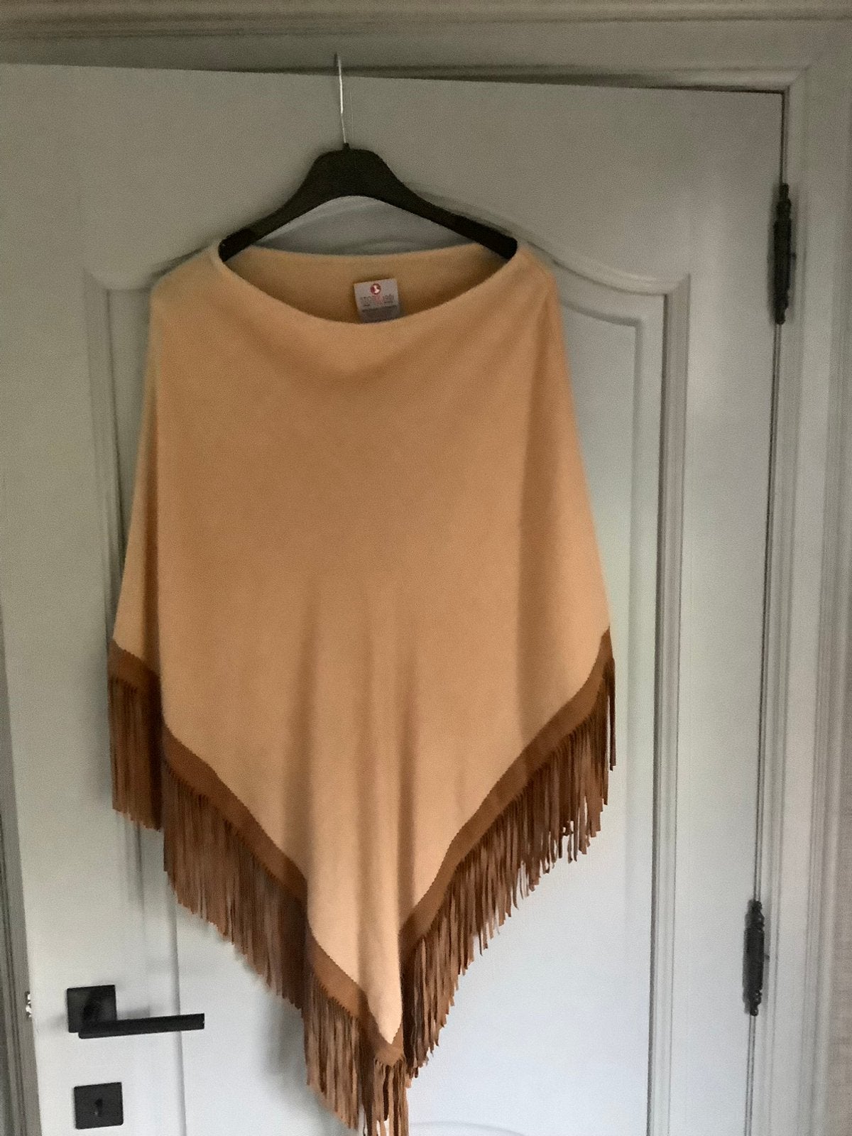 Beige poncho 100% cashmere, Kleding | Dames, Ophalen, Zo goed als nieuw