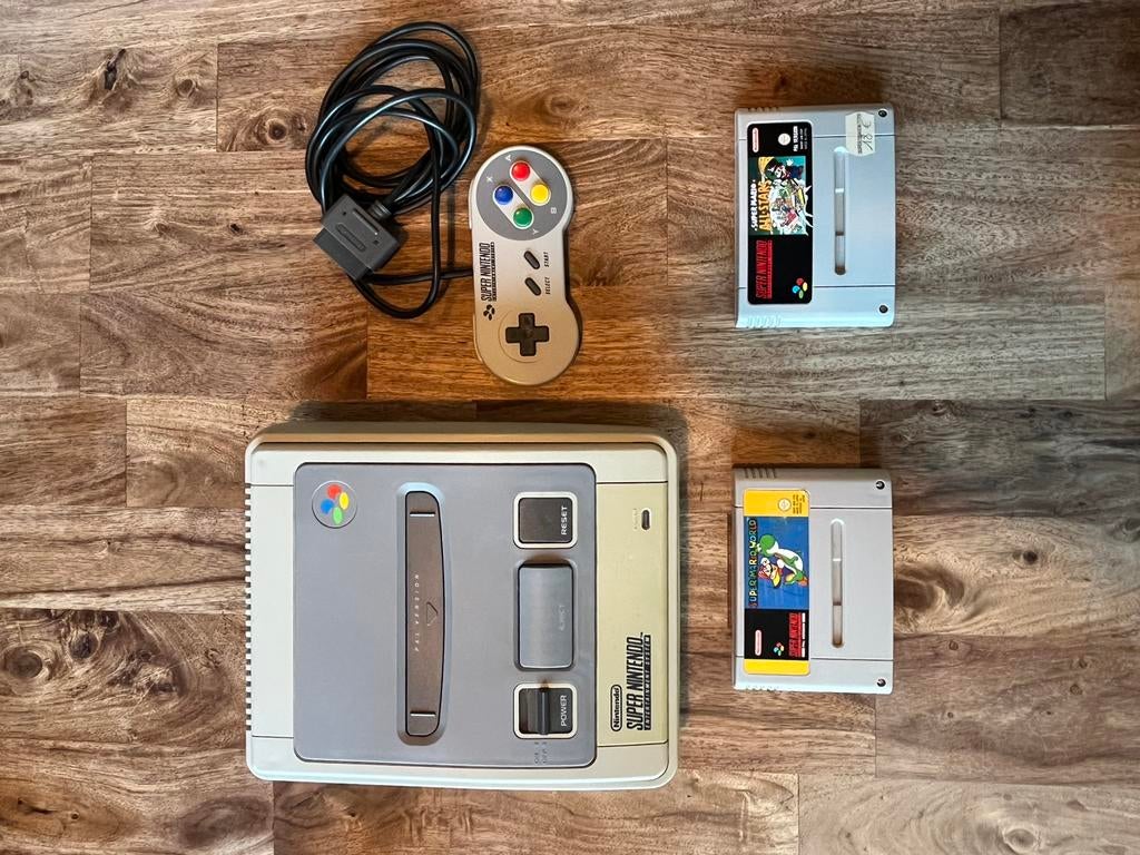 SNES, Games en Spelcomputers, Ophalen of Verzenden, Gebruikt, Met 1 controller, Met games