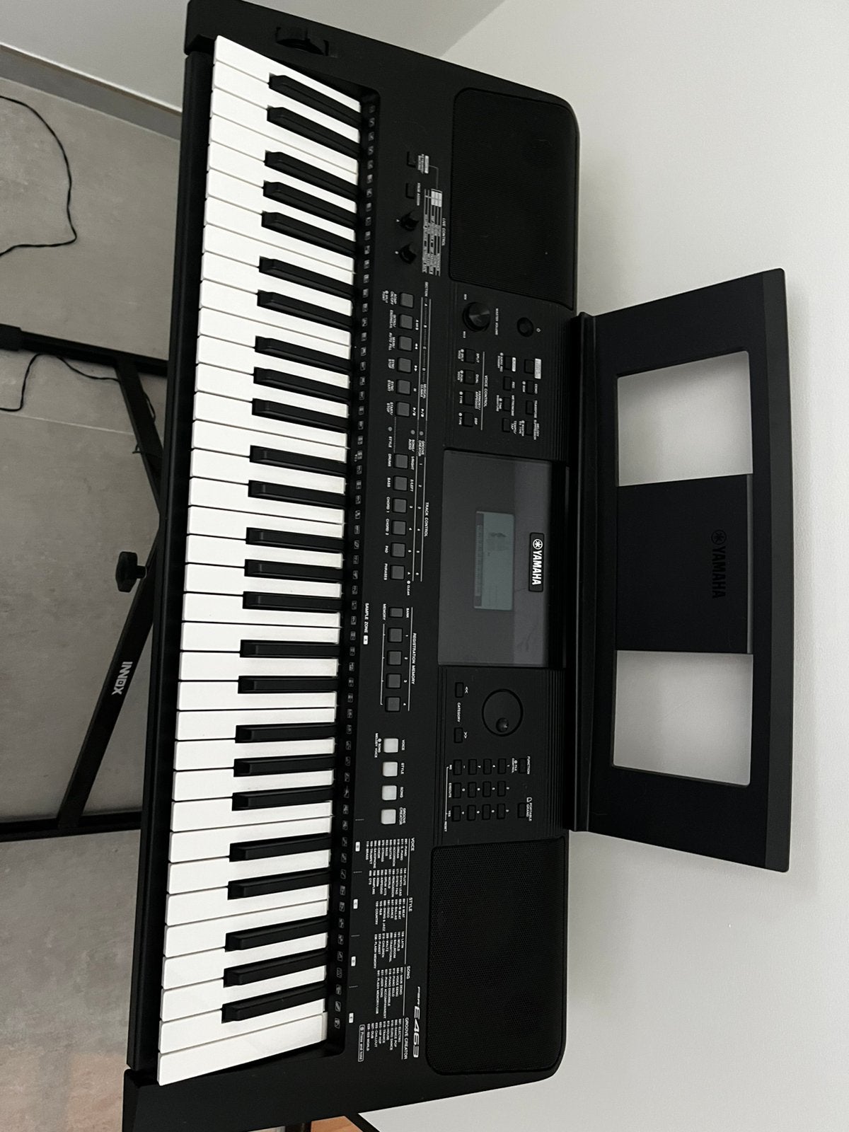 Keybord YAMAHA psr E 463, Muziek en Instrumenten, Ophalen, Zo goed als nieuw, Yamaha, Met standaard