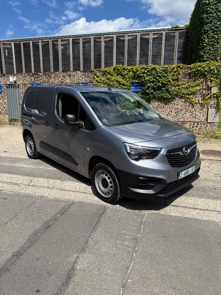 Opel Combo UTILITAIRE 1.5 TD BI L1H1 - 1er Prop - 3pl - TVA, Voorwielaandrijving, Stof, Euro 6, Multifunctioneel stuurwiel