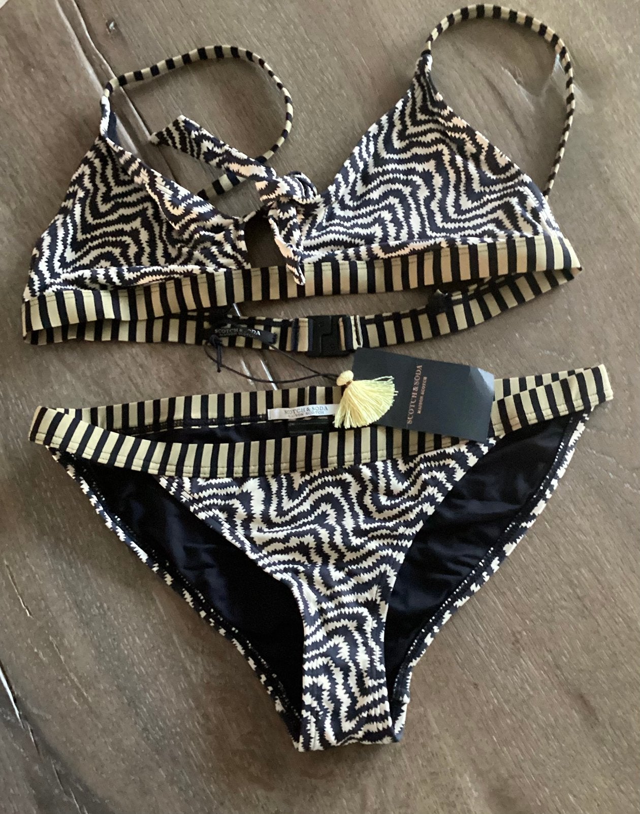 SCOTCH & SODA Bikini ,NIEUW!!maat XS/S …mooi !!, Kleding | Dames, Badmode en Zwemkleding, Ophalen of Verzenden, Nieuw, Overige kleuren
