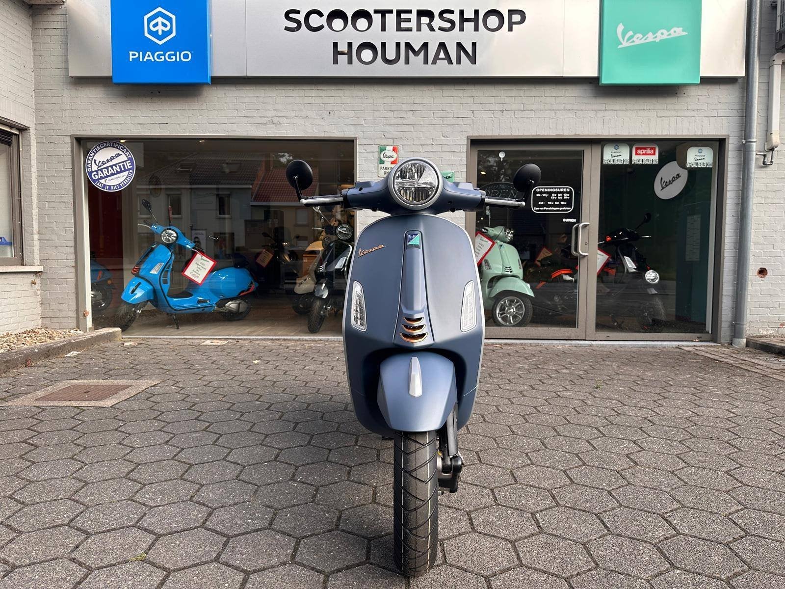 Vespa Primavera 125cc OFFICINA 8 (nr.8) (bj 2026), Fietsen en Brommers, Overige modellen, Nieuw, 125 cc, Benzine