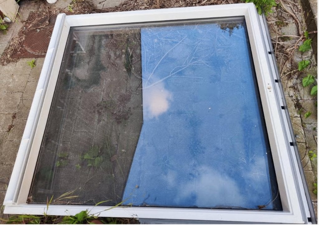 Opening (met glas) VELUX UK08, Ophalen, Zo goed als nieuw, Gevelraam of Ruit