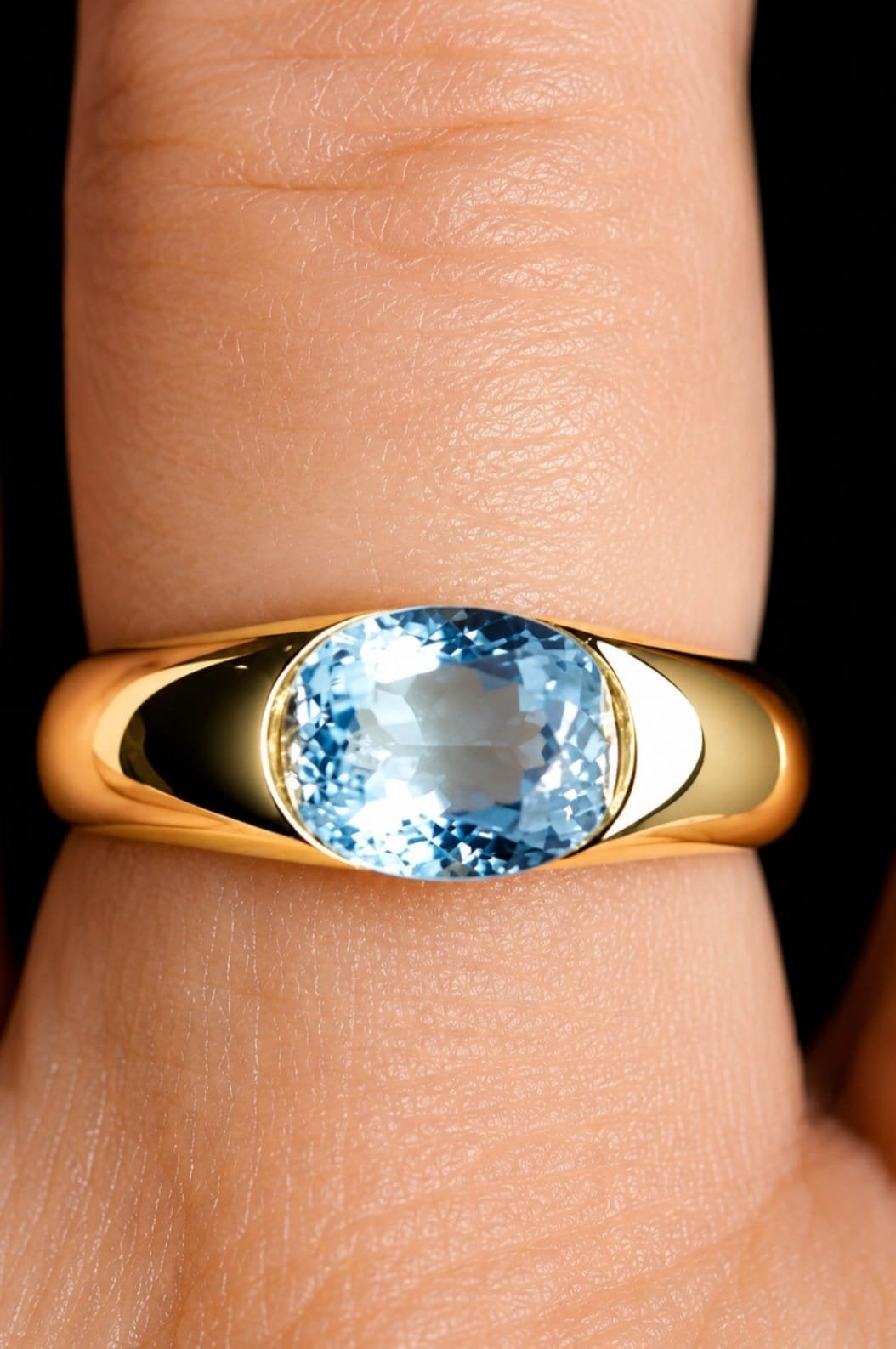 18K GOUDEN RING GESTEMPELD MET HEMELSBLAUWE TOPAAS, Handtassen en Accessoires, Blauw, Nieuw, Ophalen of Verzenden, Met edelsteen