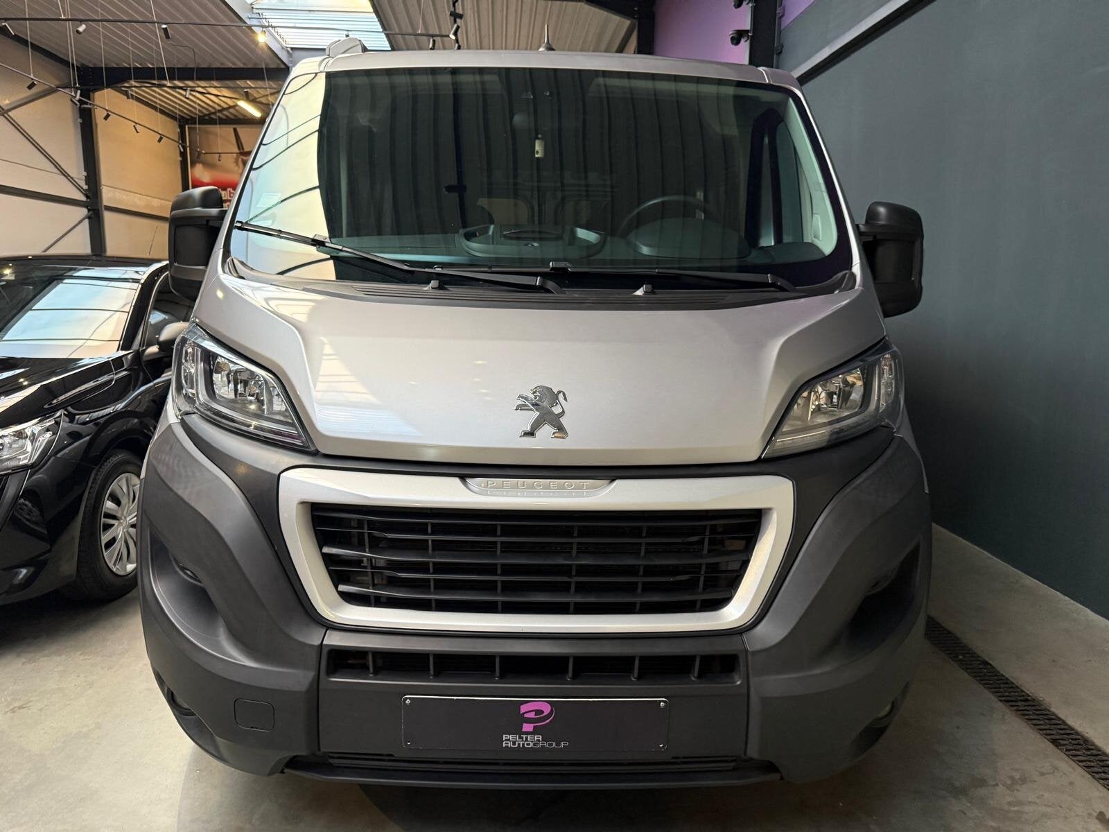 Peugeot Boxer Camper 2.2HDi L2H1 Bj.2021, 0 kg, Argent ou Gris, Achat, 6 portes