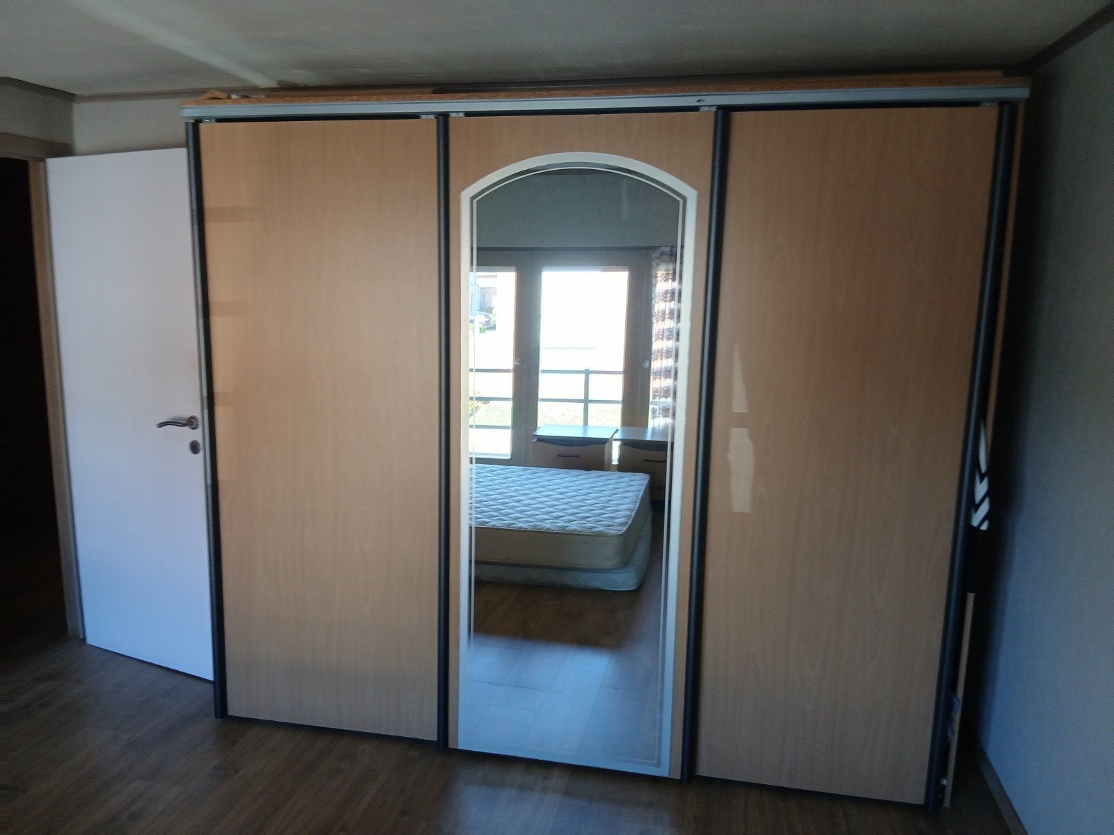 kleerkast commode + spiegel en nachttafels, Huis en Inrichting, Ophalen
