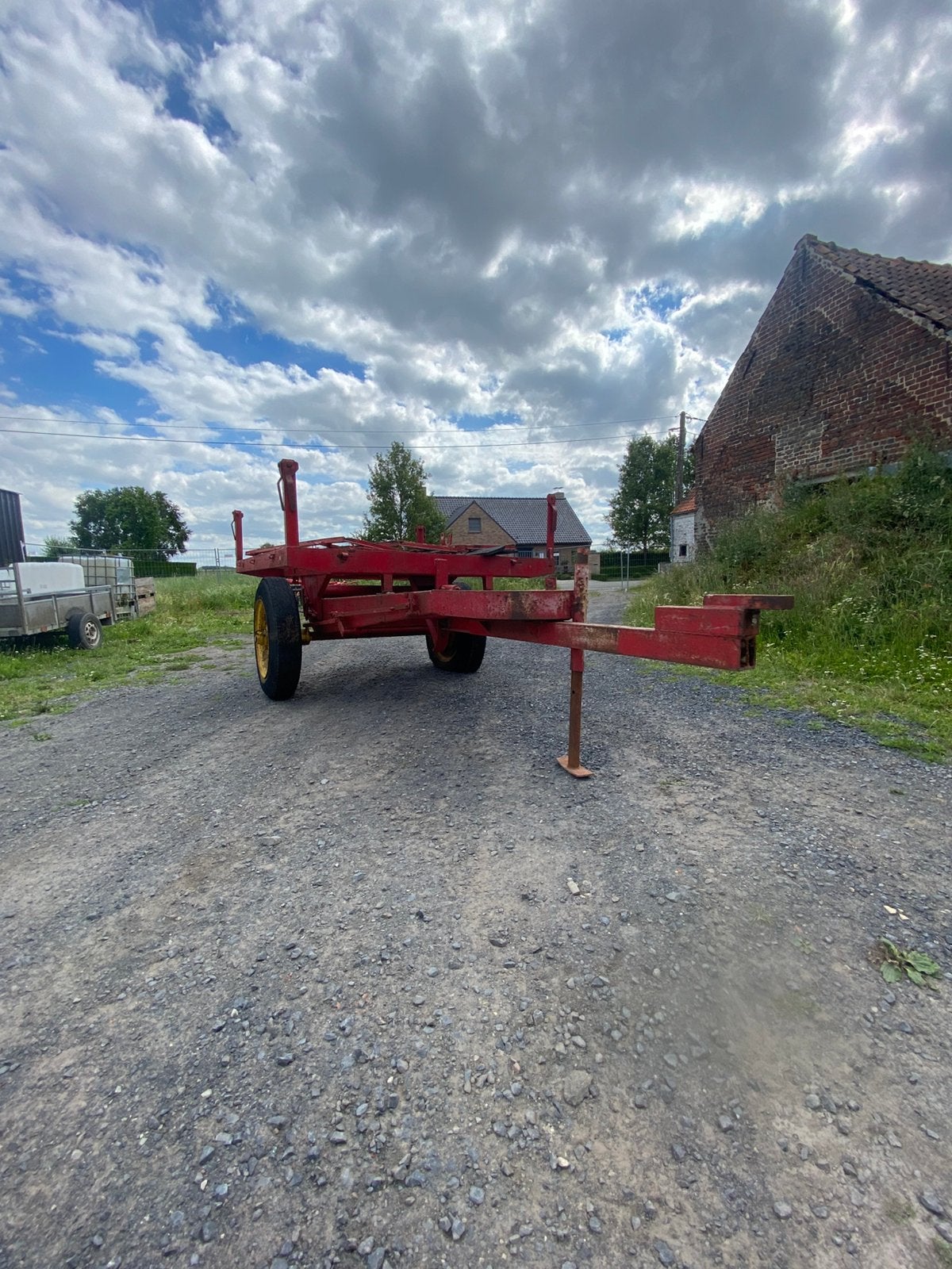 Benne agricole à rénover, Articles professionnels, Enlèvement