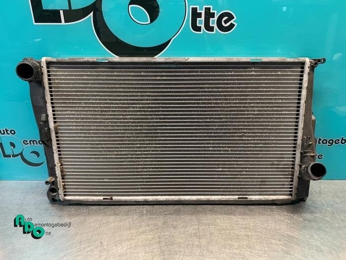 Radiateur d'un BMW 1-Serie (1-Serie 03-), -, 3 mois de garantie, Utilisé, -