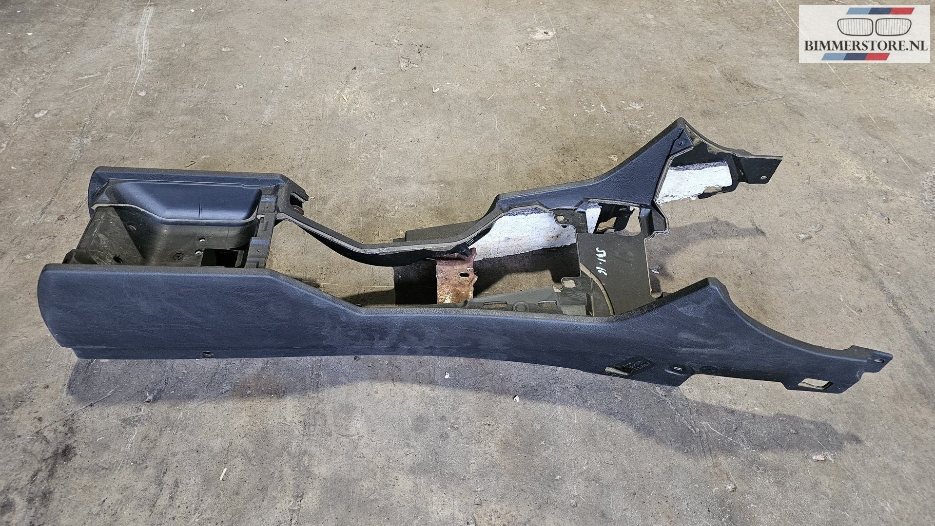 Middenconsole met bekerhouder voorzijde BMW 5 serie E39 8159, Autos : Pièces & Accessoires, Habitacle & Garnissage, -, Origine de la pièce connue