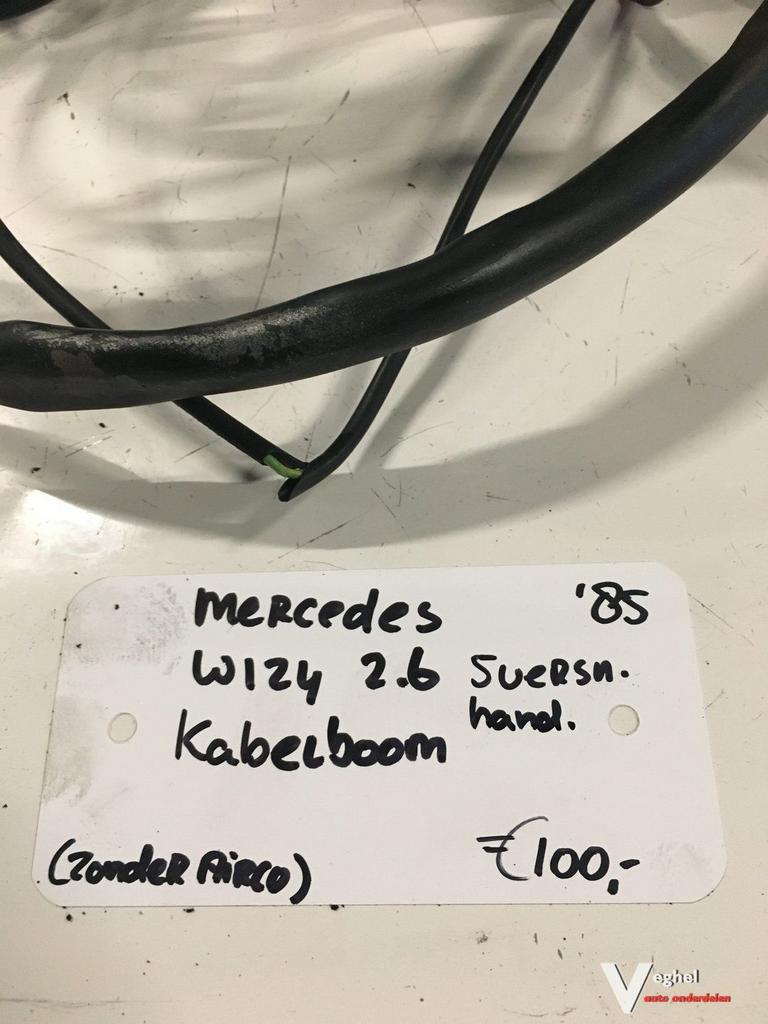 Mercedes w124 1985 2.6  5 bak zonder airco  Kabelboom, Gebruikt, -, -, Ophalen of Verzenden