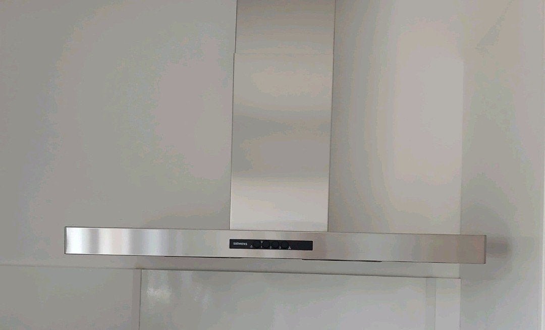 Extracteur Siemens avec accessoires, Enlèvement, Comme neuf, Hotte murale