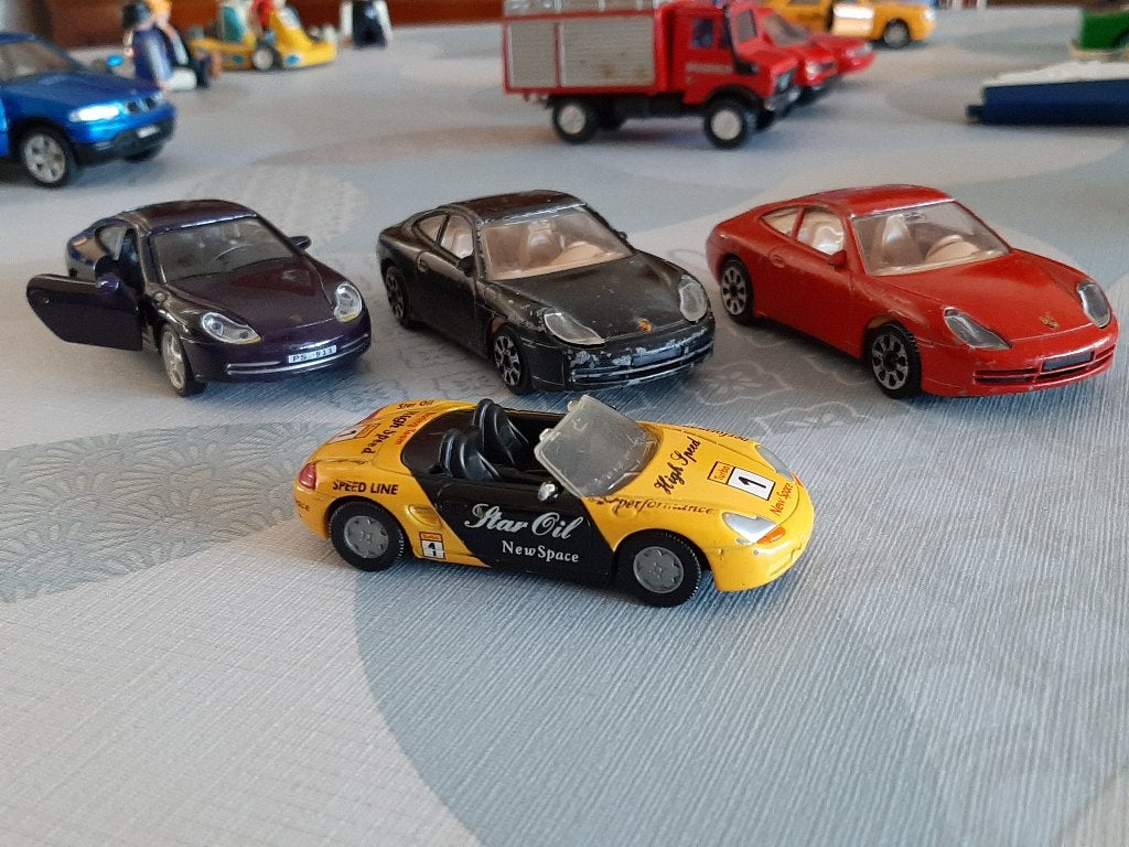 4 speelgoed autootjes - Porsche, Verzamelen, Ophalen, Gebruikt