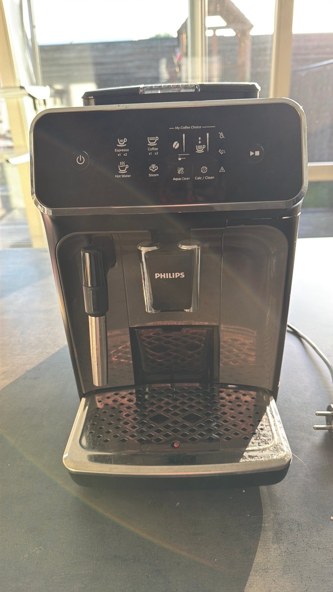 Philips 2200 Serie EP2224/40 - volautomatische koffiemachine, Elektronische apparatuur, Ophalen, Gebruikt, Koffiemachine, Koffiebonen