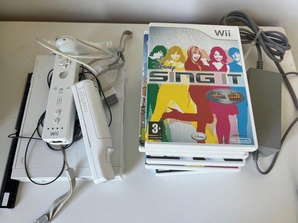 Nintendo Wii-console + 2 controllers + 8 spellen, Ophalen, Gebruikt, Met 2 controllers, Met games