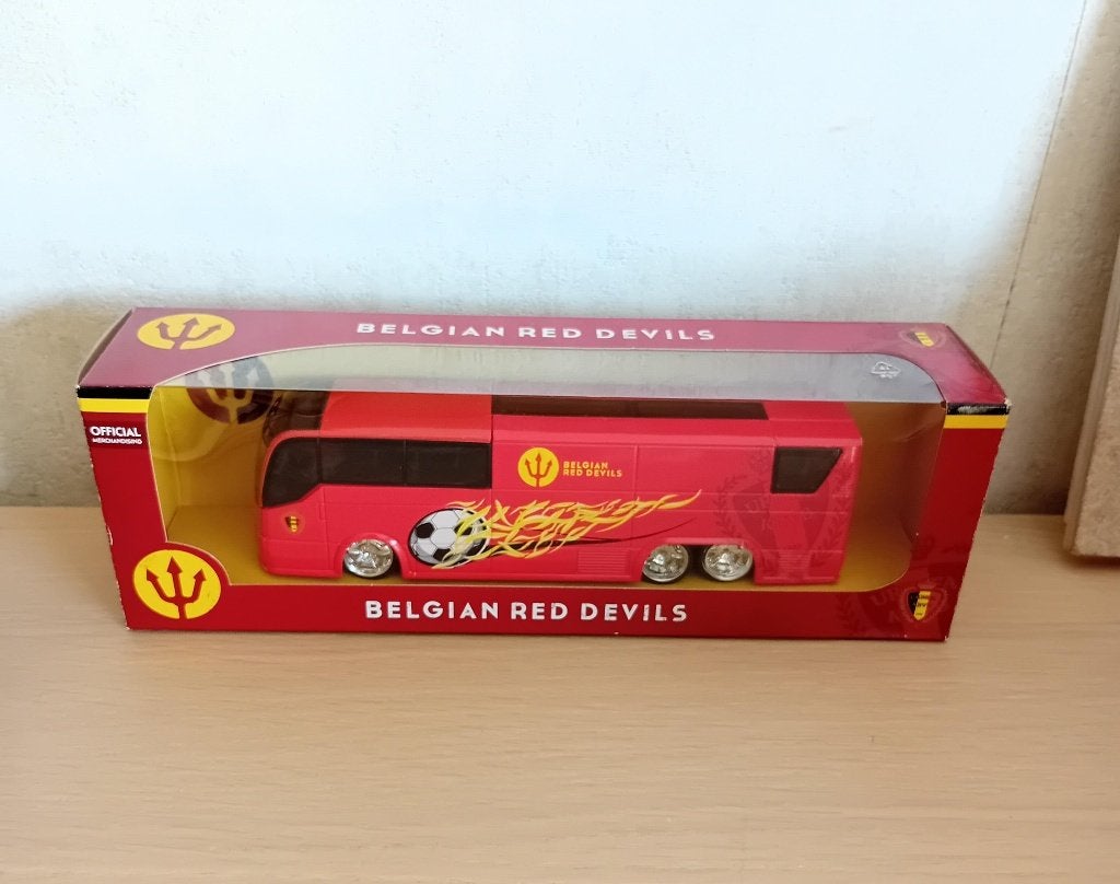 Bus ,miniature Maïsto officielle, des Diables Rouges, Verzamelen, Overige Verzamelen, Ophalen, Gebruikt