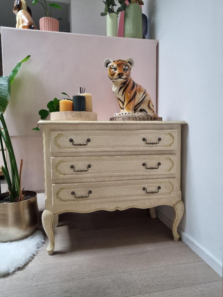 Vintage buikkastje, Ophalen