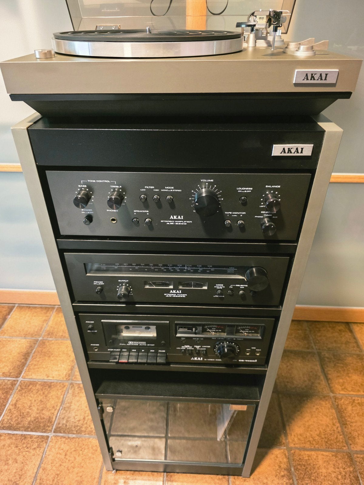 Chaîne Hi-Fi Vintage AKAI avec meuble d'origine Série Black, TV, Hi-fi & Vidéo, Comme neuf, Akai