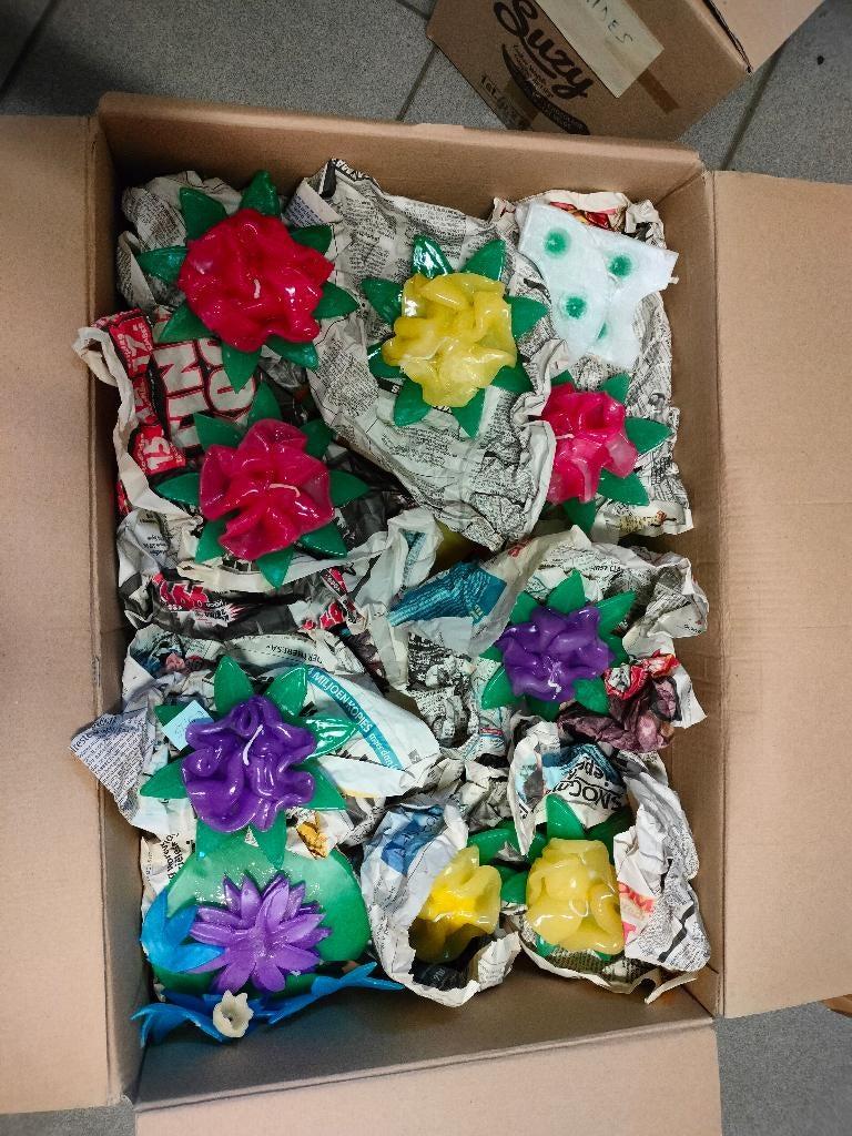 lot kaarsen waterlelie kerstroos paars geel rood, Ophalen of Verzenden, Zo goed als nieuw, Rood