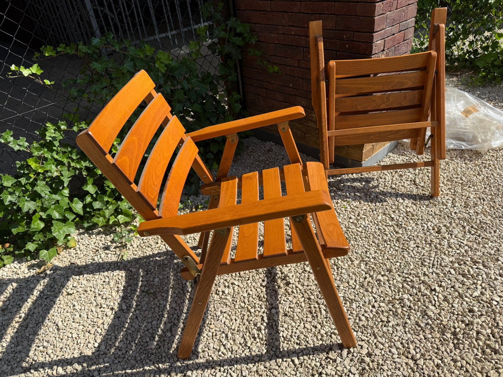 2 chaises de patio en bois avec coussins., Enlèvement, Comme neuf