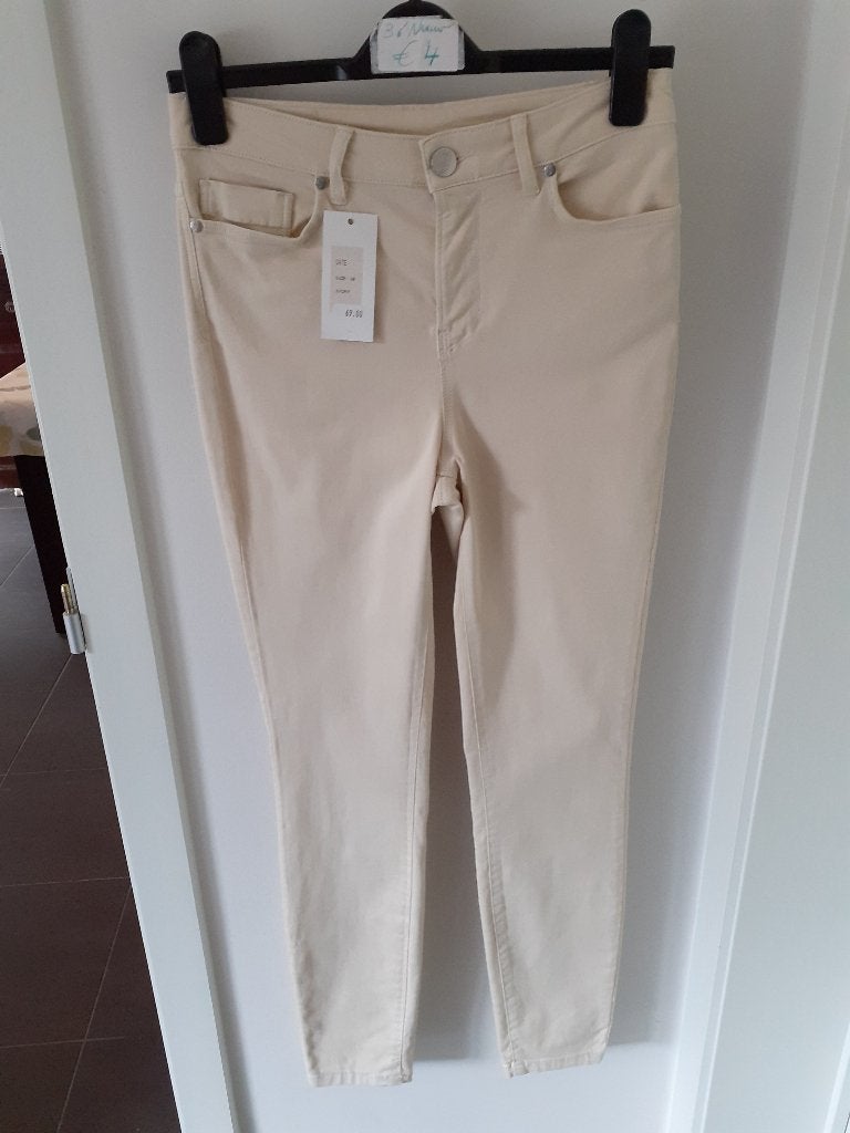 GREEN ICE Nieuwe ivoorkleurige spijkerbroek Maat: 36 Pr: € 4, Vêtements | Femmes, Jeans, Neuf, W28 - W29 (confection 36), Enlèvement ou Envoi