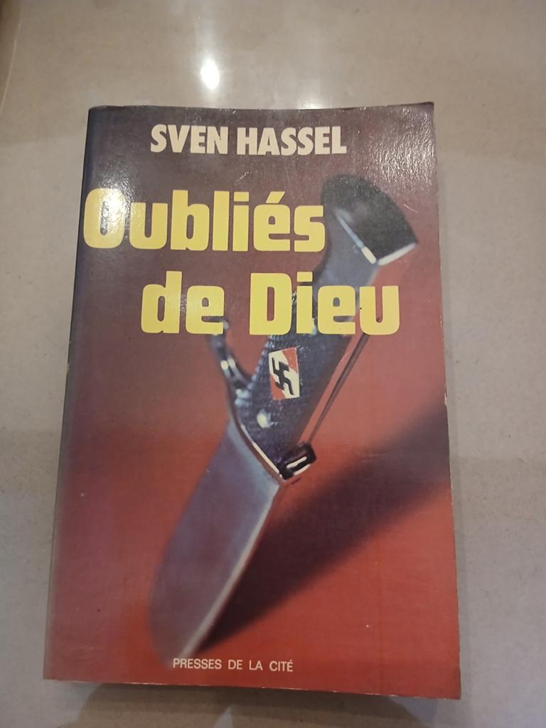 Oubliés de dieu. Sven Hassel., Boeken, Ophalen of Verzenden