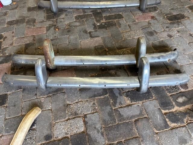 Triumph TR2-3-3A-3B voorbumper, Enlèvement