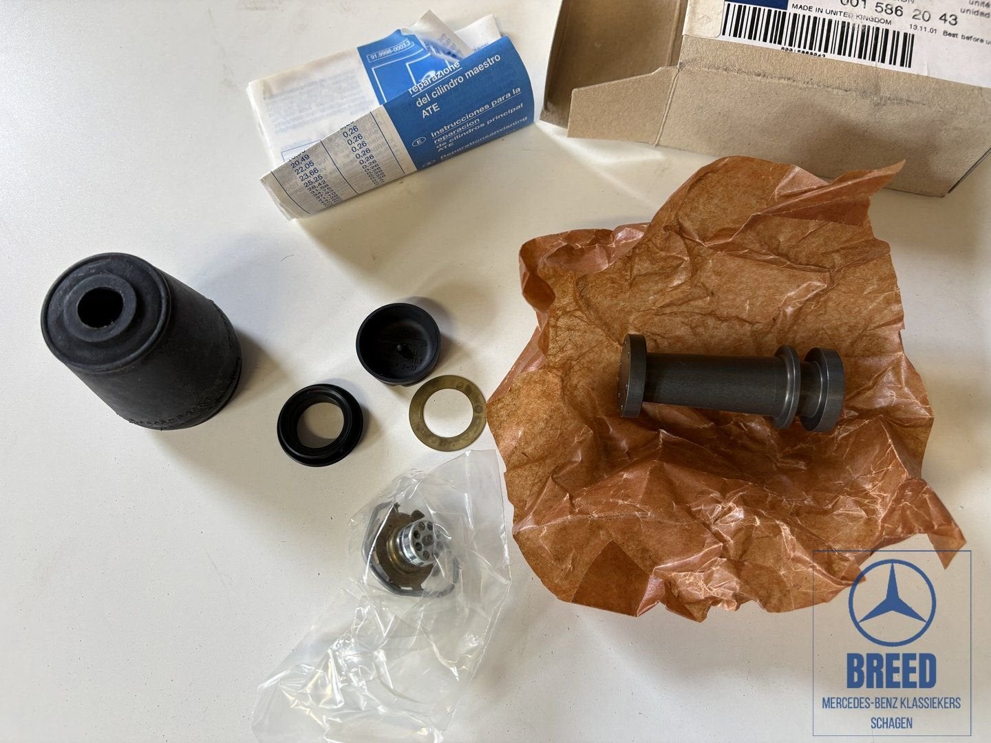 NOS revisieset hoofdremcilinder voor Mercedes-Benz W110 W111, Auto-onderdelen, -, Nieuw, Ophalen of Verzenden, -