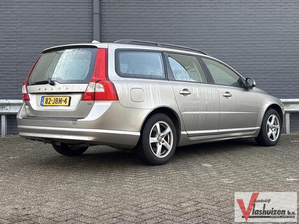 Volvo V70 2.4 D5 | Leder | Dynaudio | Climate | Cruise | PDC, Auto's, V70, 172 g/km, Zilver of Grijs, Te koop