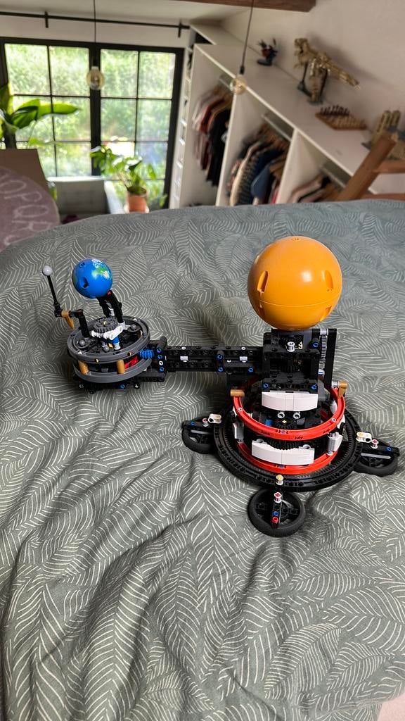 42179 LEGO Technic De aarde en de maan in beweging, Ophalen, Zo goed als nieuw