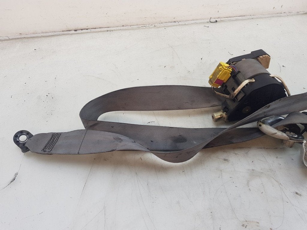 CEINTURE DE SECURITE AVANT DROIT (|7H0857806E|7H0857806ERAG|, Postoffice@zf.com, Löwentaler Straße 20
88046  Friedrichshafen, DE